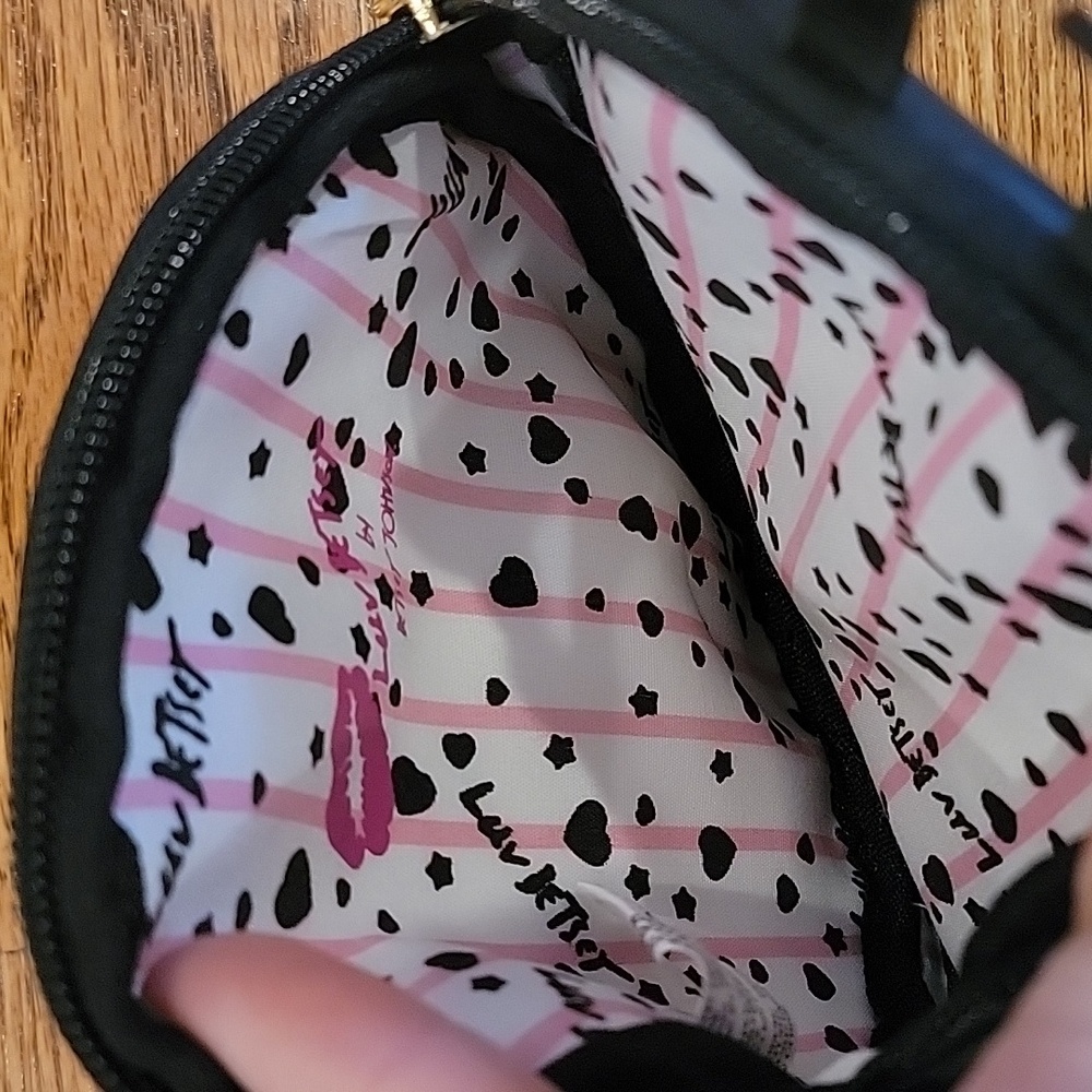 Betsey Johnson Ladybug wristlet 🐞 - Picture 3 of 3